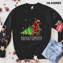 funny sasquatch christmas squatching bigfoot plaid xmas long sleeve t-shirt - olashirt
