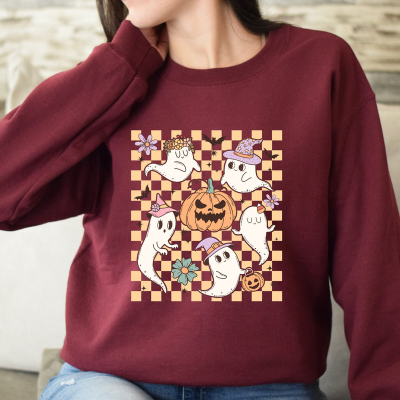 Cute Ghost Sweat for Women Retro Halloween Design, Spooky Fall Shirt with a Playful Twist.jpg