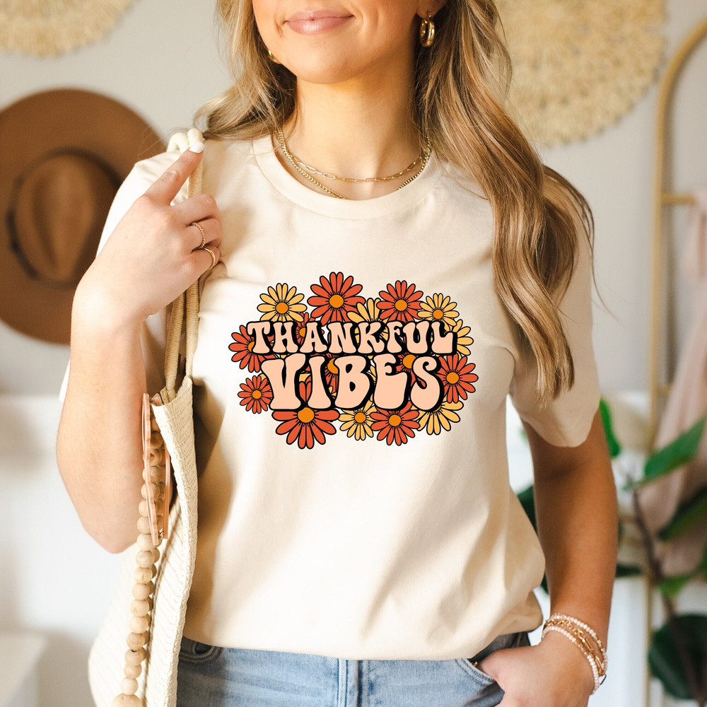 Thankful Vibes Shirt, Thanksgiving Shirt, Thanksgiving Heart Shirt, Thanksgiving Matching Shirt, Turkey Shirt, Fall Shirt, Gift for Her.jpg