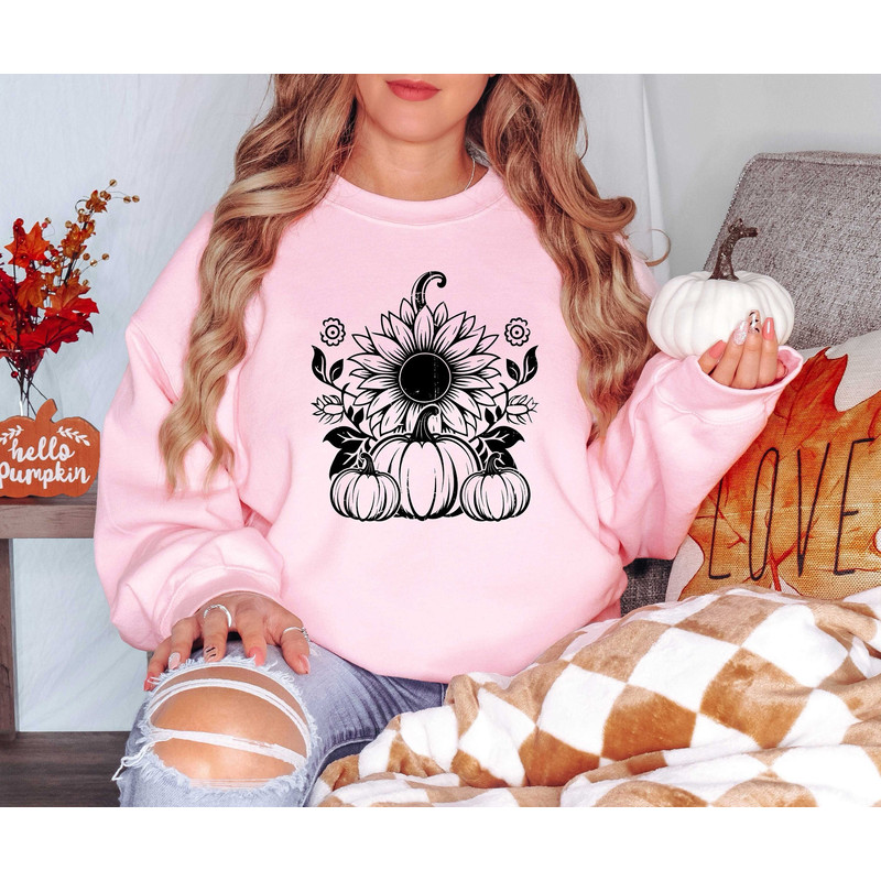 Daisy Pumpkin Sweatshirt, Hello Fall Sweatshirt, Fall Lover Shirt, Fall Outfit Shirt, Pumpkin Tshirt, Fall Time, Autumn Sweater.jpg