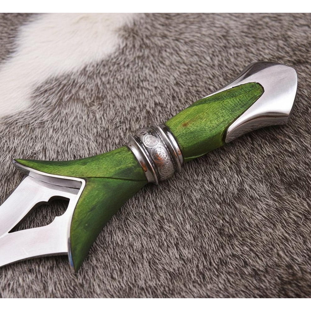 Hand Forged Celtic Knife With Triquetra Design Green Leather Sheath 3