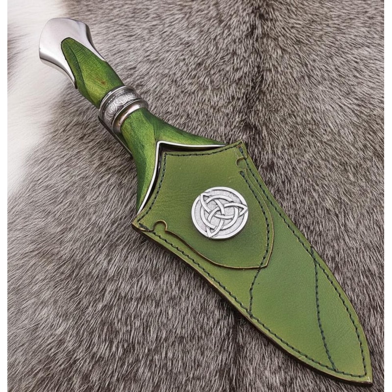 Hand Forged Celtic Knife With Triquetra Design Green Leather Sheath 4