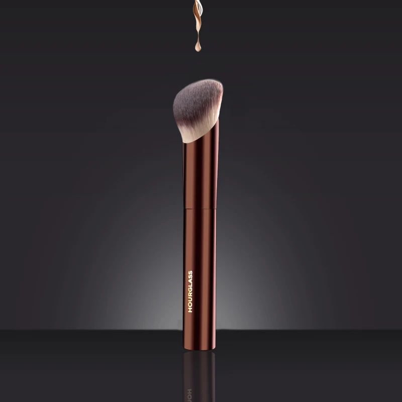 Hourglass Ambient Soft Glow Foundation Vegan Soft Fiber Bristles For Seamless Liquid  Cream Applica 3