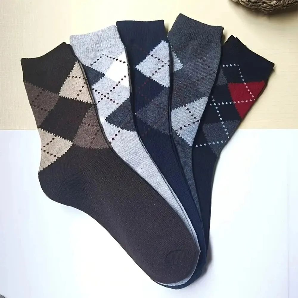 Mens Splicing Diamond Patterns Wool Socks Warm Winter Mid Length Socks Thickening Soft ColdResistan 4