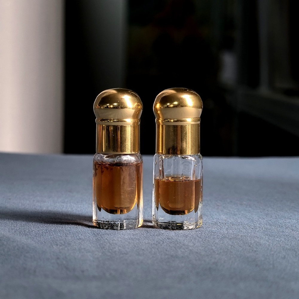 Natural Pure Agarwood Essential Oil, A-Class Supercritical Extraction Incense Oil for Yoga, Office & Electronic Aromath