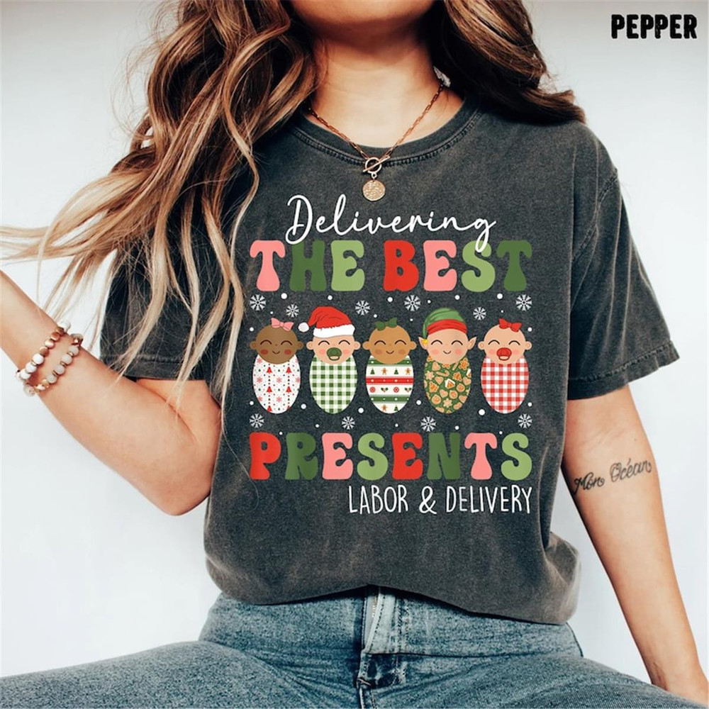 MR-6122023174047-delivering-the-best-presents-labor-delivery-nurse-christmas-image-1.jpg