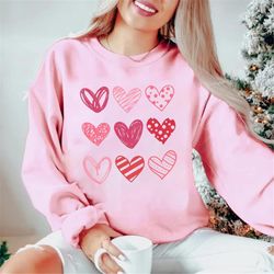 heart grid sweatshirt, valentines days shirt, doddles heart shirt, cute heart graphic tee, valentines day gift, women sk