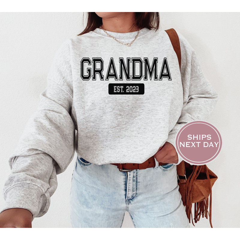 Grandma Sweatshirt, Custom Grandma Sweatshirt, Grandma Crewneck, Grandma Gift, New Grandma Gift, Granny Gift, Nana, Gigi, Mother's Day Gift 1.jpg