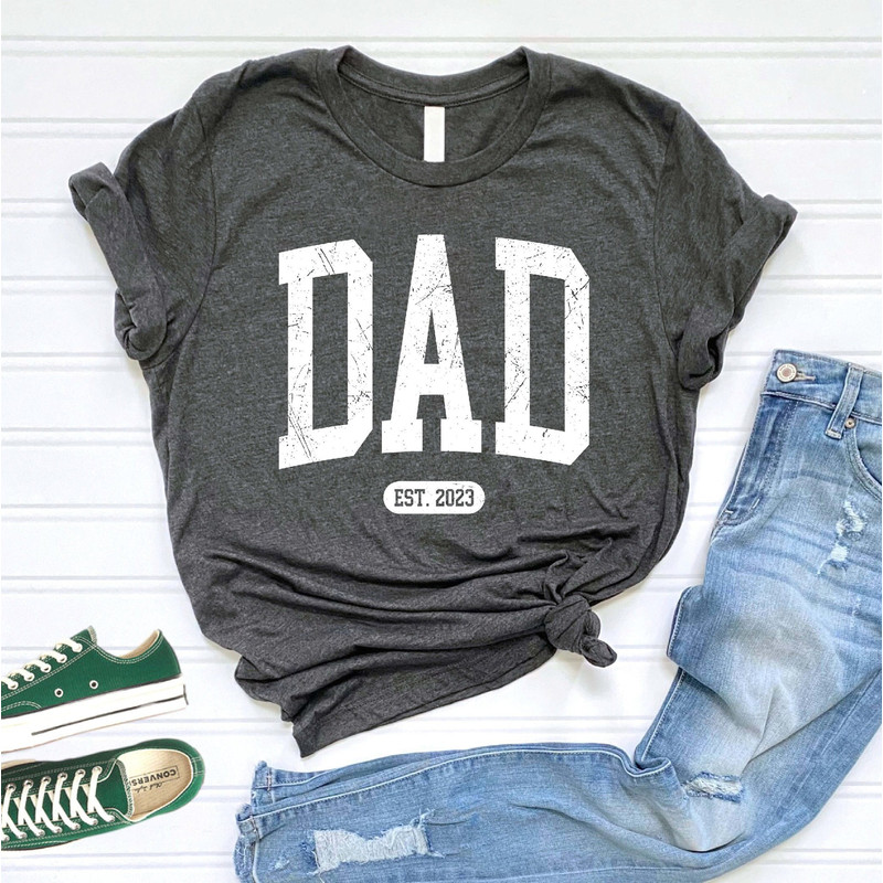 Personalize Dad Gift Shirt, Customized Dad Shirt, Fathers Day Shirt, Papa Tee, Best Dad Shirt, Daddy Shirt, New Dad Shirt, Fathers Day Gift.jpg