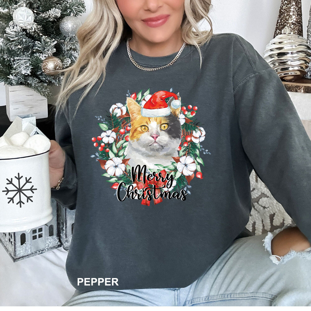 Merry Christmas Wreath Calico Sweatshirt Comfort Colors Cat Shirt, Christmas Wreath Cat Shirt, Christmas Wreath Santa Hat Cat CR-0268.jpg