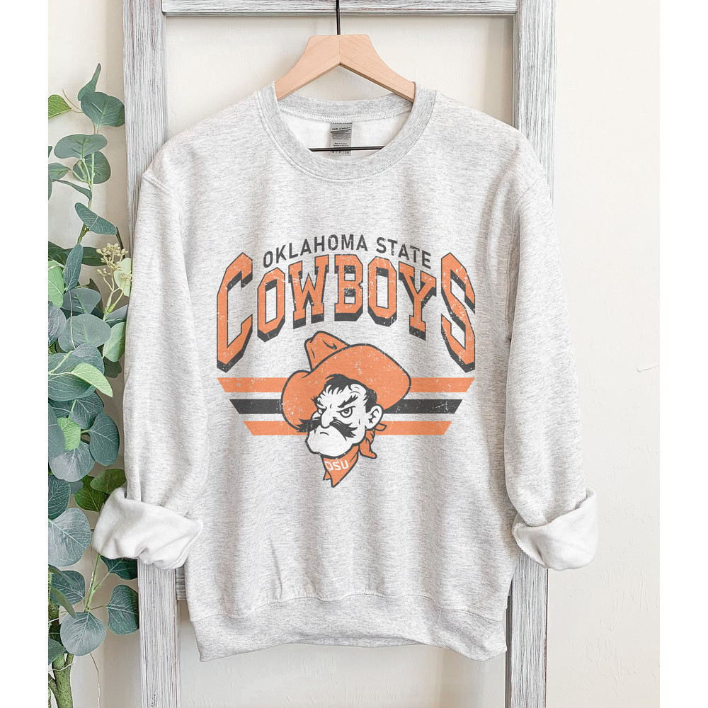 Retro Oklahoma sweatshirt in classic gray, College sweatshirt, university, school, gift for student, Oversized.jpg