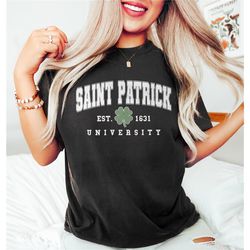 st. patrick's day university sweatshirt,irish shamrock sweatshirt,saint patricks day sweatshirt women,st patricks hoodie