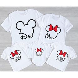 disney personalized names on mickey and minnie heads, mickey, minnie, matching shirts, disneyland, disney world,mom,dad,