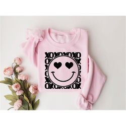 xoxo smiley face sweatshirt, valentines day shirt, valentines gifts, valentines crewneck, valentines sweater, cute valen