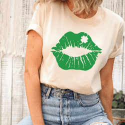 st patricks day shirt, lucky lip shirt, irish women tee, irish shirts, irish sweatshirt, shamrock shirt, patricks lucky