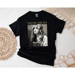 stevie nicks shirt, stevie nicks queen of rock shirt, stevie concert tshirt, fleetwood mac, stevie tour for men women un
