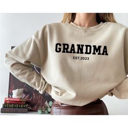 grandma est. shirt, gift for grandparents, new grandma shirt, new grandma shirt, pregnancy announcement grandparents tee