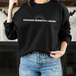 chasing sunsets & jesus embroidered sweatshirt, embroidered christian sweatshirt, jesus sweatshirt, retro christian swea