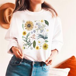 vintage inspired floral sweatshirt, botanical shirt, flower vintage botanical print, wildflowers graphic shirt, nature l