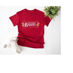 main street bakery gingerbread cookies cakes t-shirt, gingerbread tsshirt, mickey and minnie gingerbread shirt