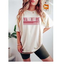 retro tshirt for valentine's day, pretty retro t-shirt from valentine's day, vintage valentine's day sweater, valentin v