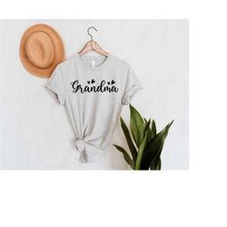 grandma shirt, grandmother shirt, grammy shirt, new grandma shirt, grandma tee, grandma gifts, granny shirt, grandma to