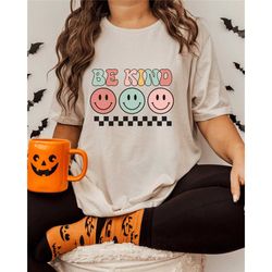 t-shirt for women,be kind shirt, smiley face shirt, positive shirt, retro be kind shirt,boho kindness shirt,boho rainbow