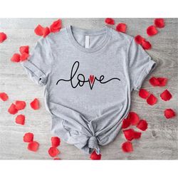 valentines love shirt,retro love tee,valentines day shirt, for women,gift for valentine's,heart shirt,cute valentine shi