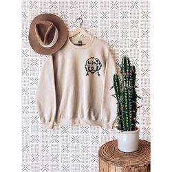 pocket golden doodle sweatshirt,golden doodle gifts,doodle mom shirt,doodle mama, crewneck sweatshirt, doodle sweatshirt