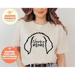 newfie mom | newfoundland dog breed | dog mama | working dog | dog lover gift | gift for mom | unisex graphic tee