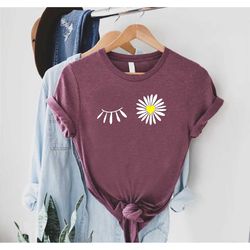 daisy heart shirt, daisy shirt,  daisy eyes shirt, daisy love shirt,womens flower shirt,daisy lover shirt,flower shirts