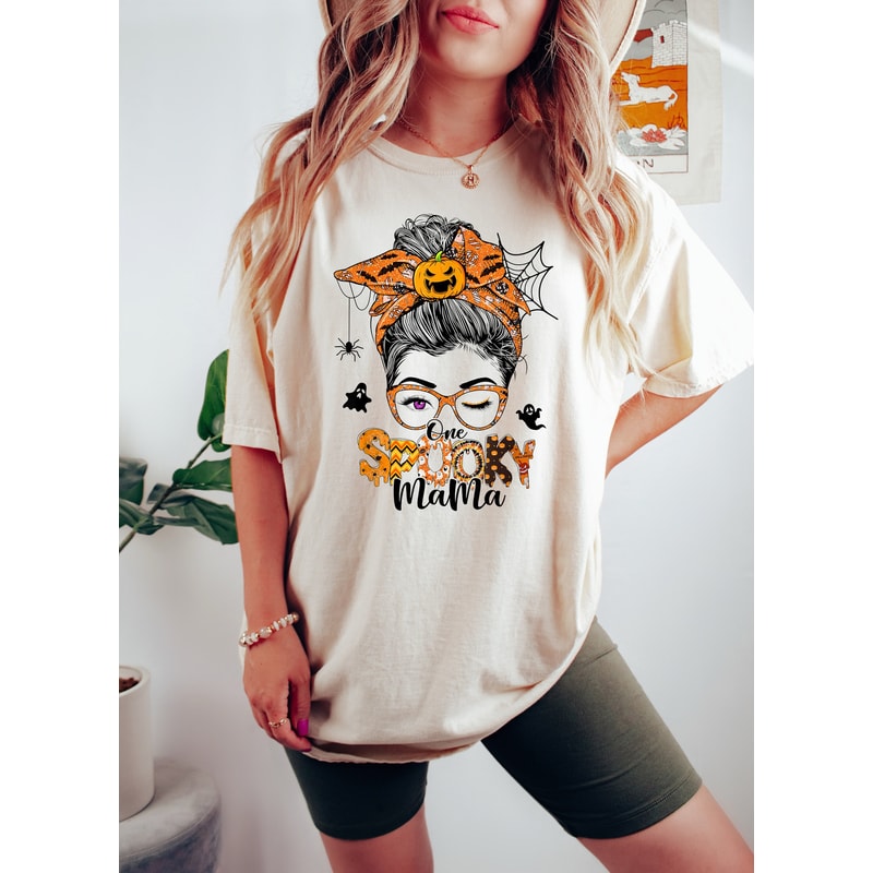 Retro Halloween Mama Shirt, Horror Halloween, Spooky Vibes, Scary Movie Shirt, Gift for Mom, Womens Clothing, Halloween Costume.jpg