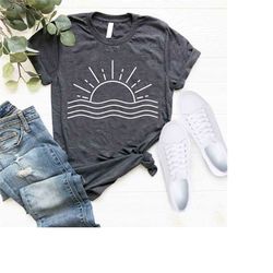 retro ocean sun shirt,sunrise sunset shirt,womens summer tee,beach shirt,vacation shirt,summer gift,nature graphic shirt