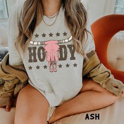 howdy shirt, bull skull shirt, boho western shirt, cowgirl shirt, longhorn tee, rodeo shirts, western clothing country t