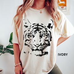 comfort colorsr tiger shirt, vintage tiger tee, retro tigers tshirt, womens fall shirts, animal lover tee, gift for tige