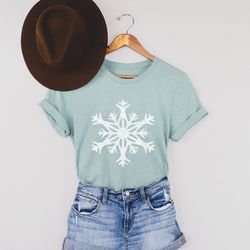 christmas shirts for women, womens winter tee, snowflake shirts, cute holiday tee, apres ski tee