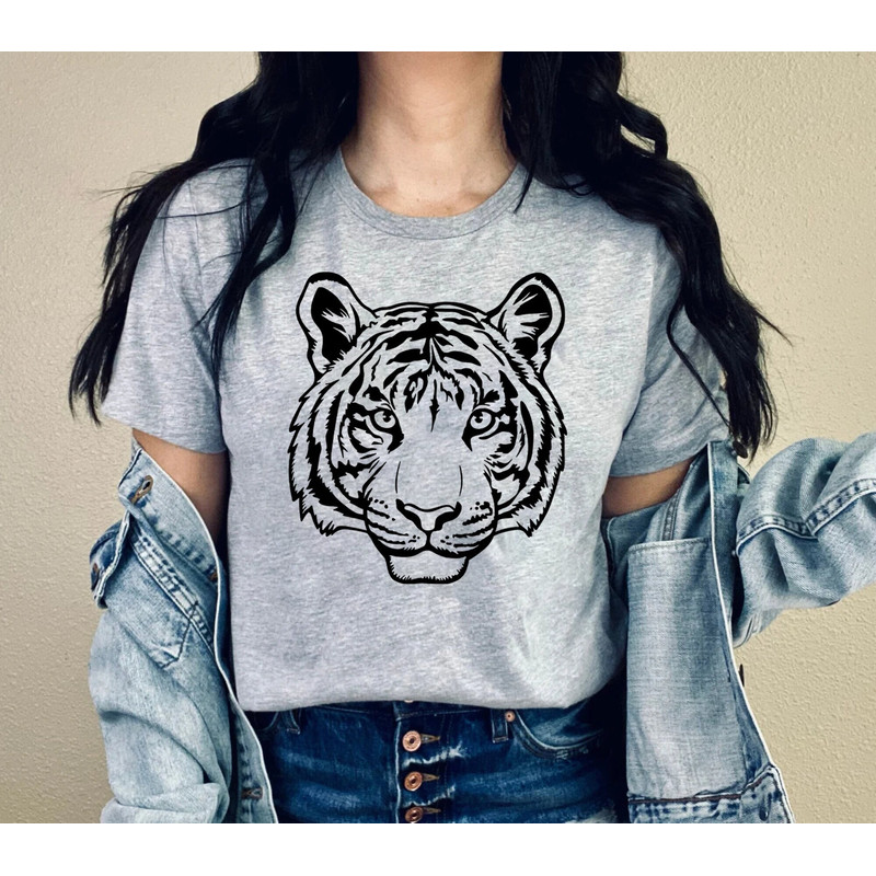 Tiger Shirt, Tiger Face, Tiger Shirt, School Mascot Shirt, Tiger Face, Animal Prints, Gift for Her, Gift for Him, Personalized Gifts, Tiger.jpg