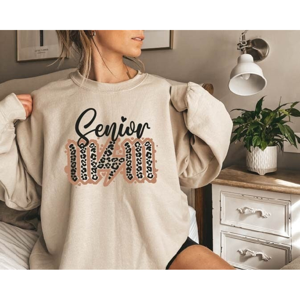 Senior Mom Sweatshirt,Class of 2023 Sweatshirt,Seniors Sweatshirt,Class Of 2023 Hoodie,Graduation 2023 Sweatshirt,Seniors Sweater,Mom Shirt 1.jpg