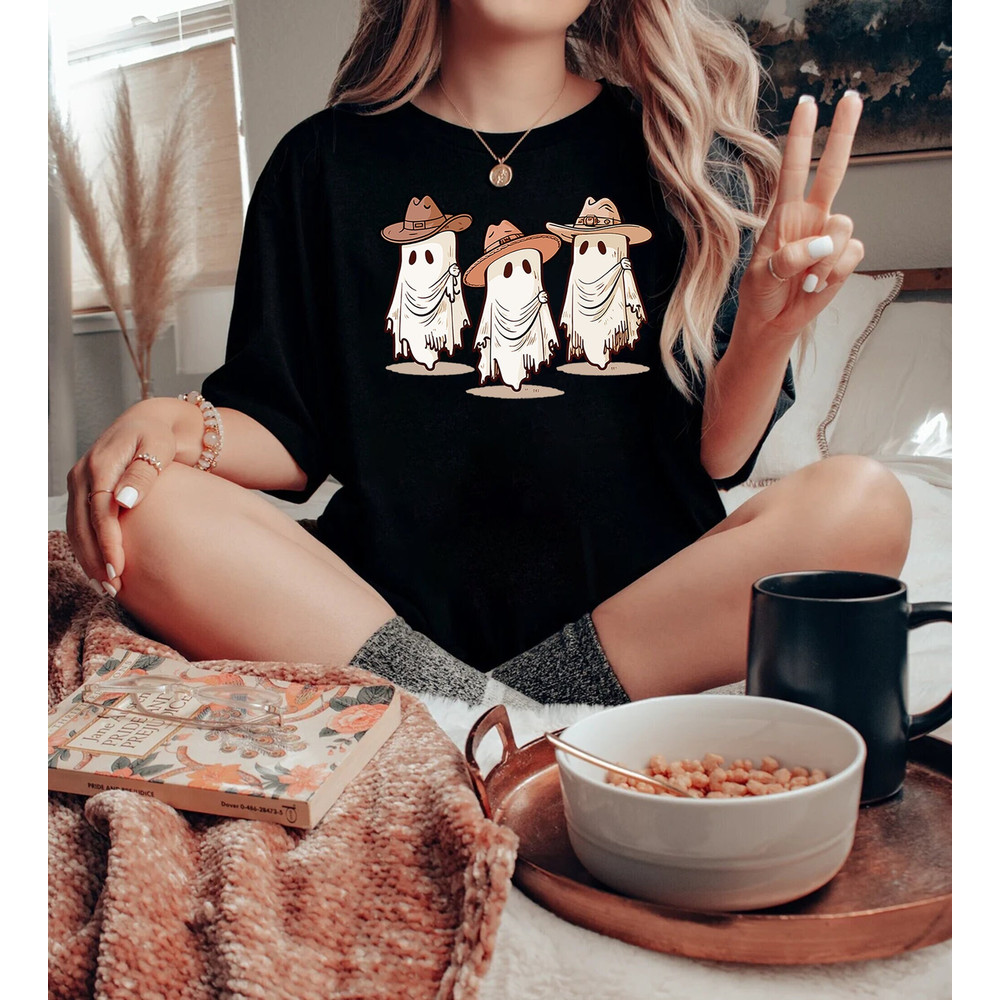 Howdy Ghost Western Halloween Sweatshirt, Cute Women's Western Halloween Tee, Retro Halloween Shirt, Country Cowgirl Halloween Shirt, Ghost.jpg