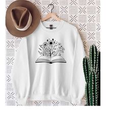 book flower sweatshirt, wildflowers reading sweatshirt, librarian sweatshirt, books shirt, unisex floral sweater, bookis