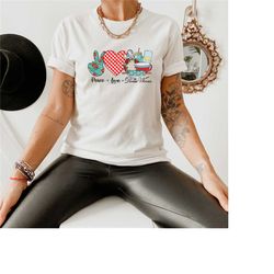 pioneer woman tee, peace love the pioneer woman shirt, pioneer woman shirt, woman shirt, mother's day shirt mom shirt mo