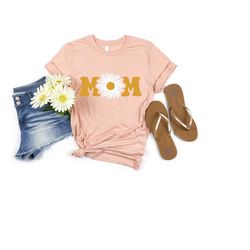 mama shirt with flowers shirt, mother's day gift, daisy mama tee, gifts for mom, mama t-shirt, mother's day shirt, best