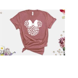minnie leopard shirt, minnie safari leopard shirt, cheetah minnie shirt, animal kingdom shirt, girls trip disney shirt