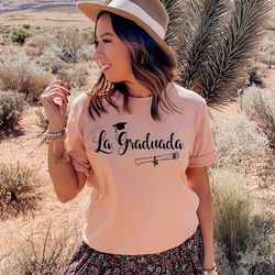 educated latina,la graduada shirt,educated chingona,chingona shirt,latina graduation,chingona con diploma,latina shirt,m