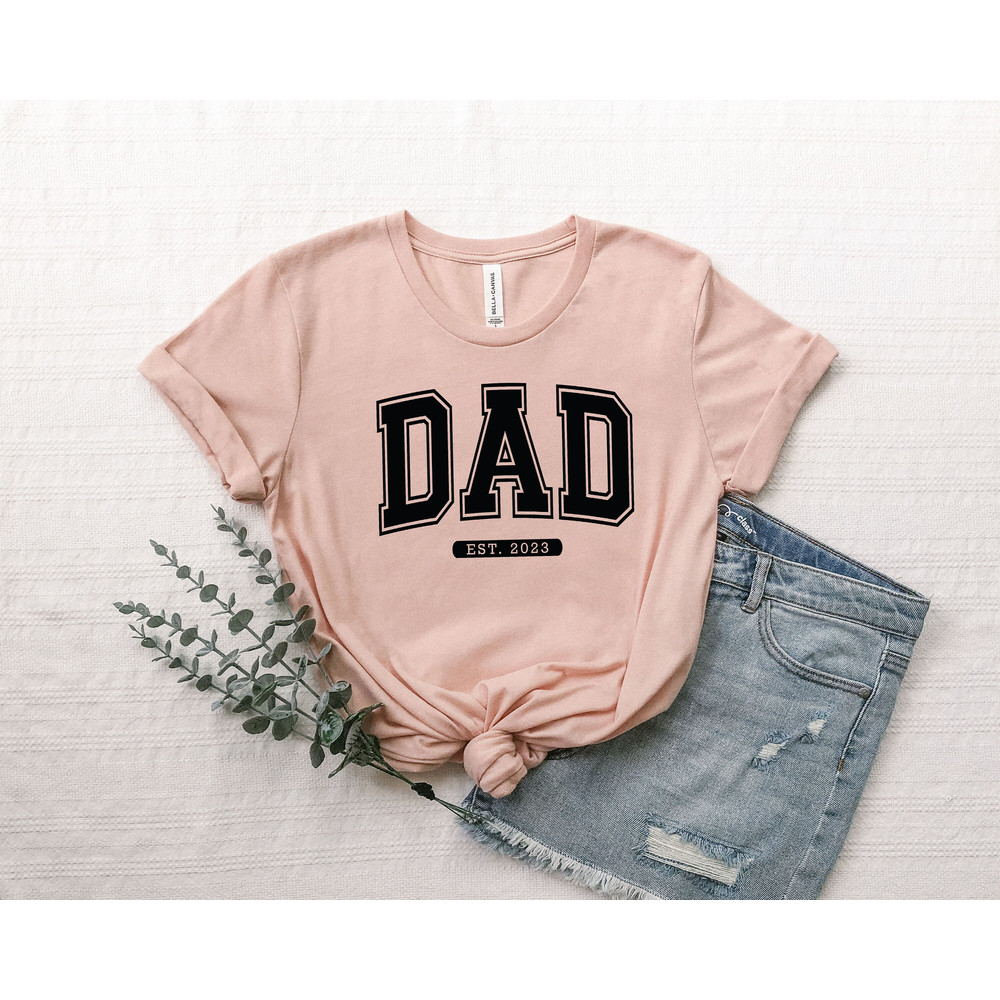 Dad Est 2023 Shirt, Dad 2023 Sweatshirt, Pregnancy Announcement To Husband Shirt, Dad To Be Shirt, Dad Gift from Wife, Dad Birthday Gift Tee.jpg