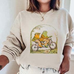frog and toad sweatshirt,vintage classic book shirt,cottagecore aesthetic,frog shirt,frog and toad tshirt,book lover gif