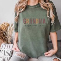 comfort colors retro grandma shirt, grandma t-shirt, named grandchild shirt, gift for grandma, gift for mom, vintage nan