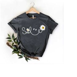 daisy smile face shirt,daisy flower smile tshirt, summer women gift tee,daisy women's t shirt, floral gift for women,mom