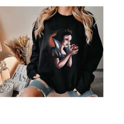 snow white distressed apple portrait shirt, snow white and the seven dwarfs t-shirt, disney princess tee, family vacatio