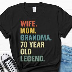 wife mom grandma 70 year old legend gift for her, grandma turning 70 women's t-shirt, born in 1954 tee for women, 70th b